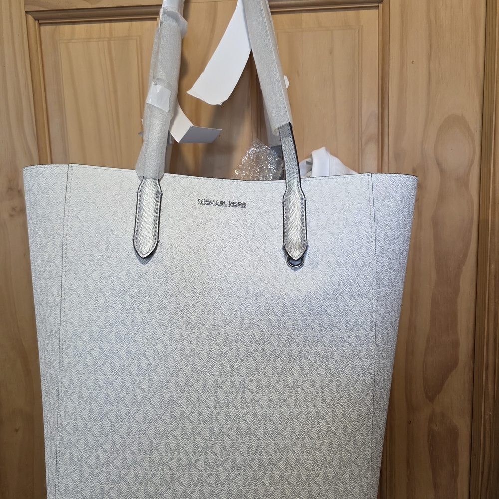 Brand New Michael Kors Light Gray Tote Bag
